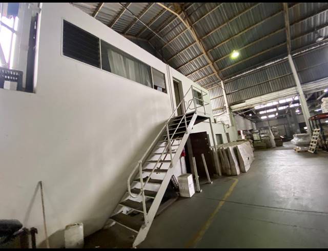 8,000M² WAREHOUSE TO LET IN INDUSTRIA WEST